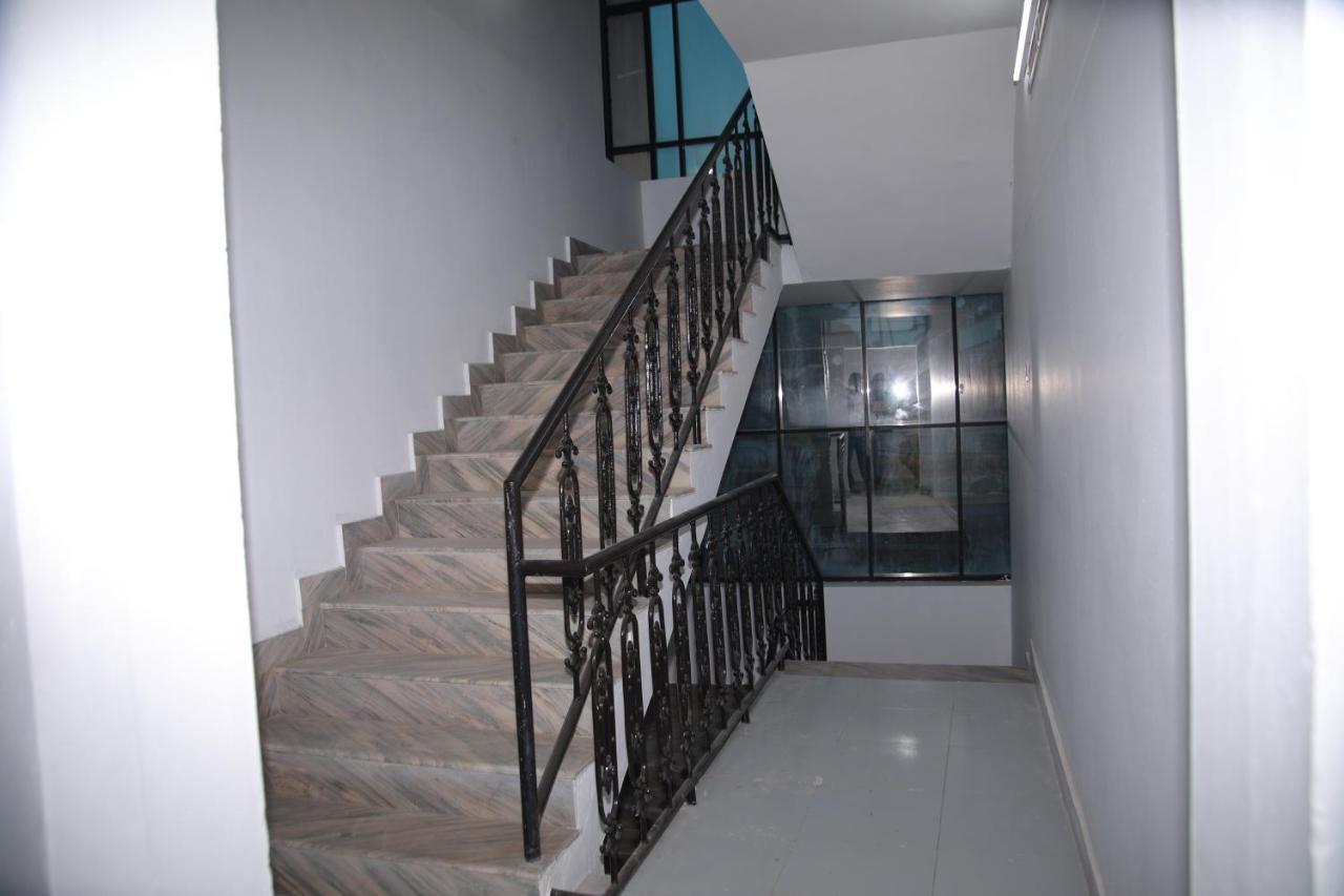 Meghna Residency Hotel Thiruvananthapuram Bagian luar foto
