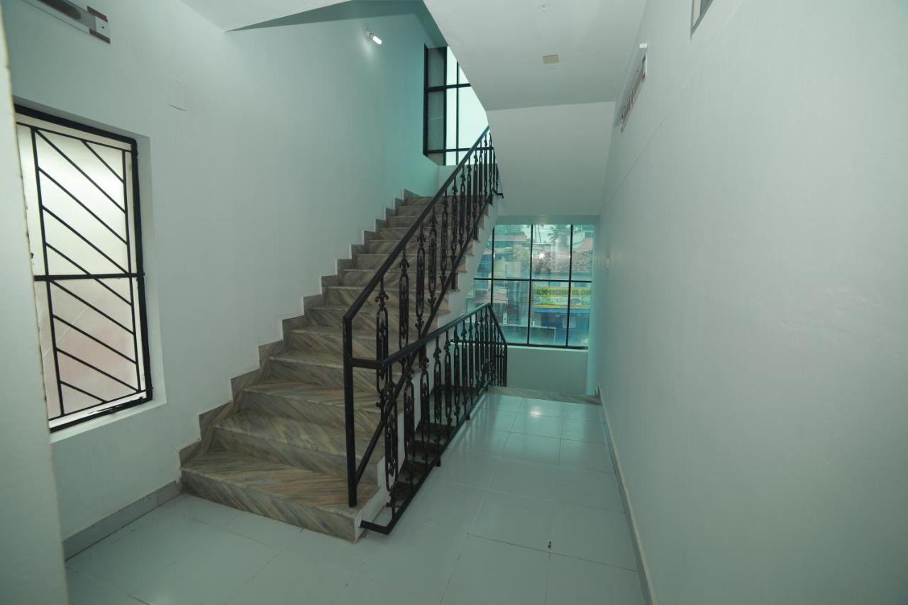Meghna Residency Hotel Thiruvananthapuram Bagian luar foto